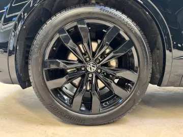 VW TOUAREG R-LINE 4M. 3.0TDI LUFTFEDER PANO