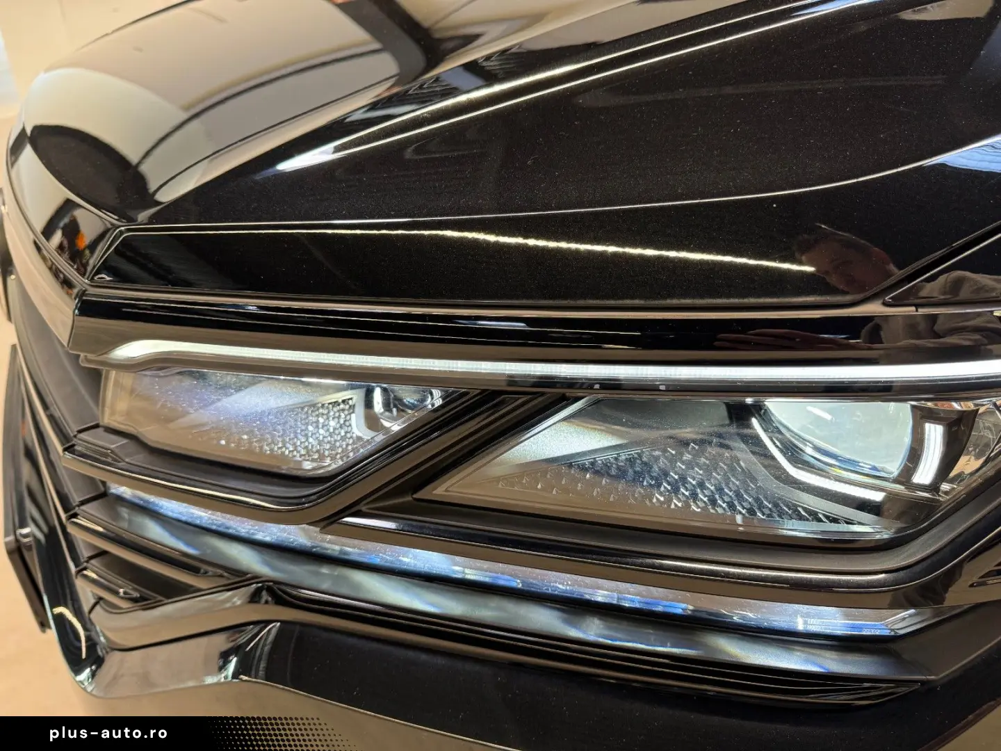 VW TOUAREG R-LINE 4M. 3.0TDI LUFTFEDER PANO