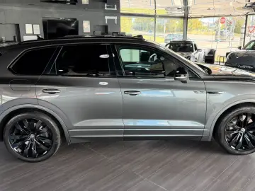 VW Touareg 3.0 R eHybrid 4M Pano ACC Soft Luft HuD