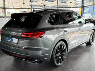 VW Touareg 3.0 R eHybrid 4M Pano ACC Soft Luft HuD