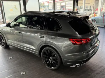 VW Touareg 3.0 R eHybrid 4M Pano ACC Soft Luft HuD