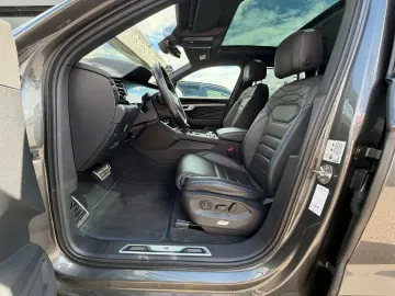 VW Touareg 3.0 R eHybrid 4M Pano ACC Soft Luft HuD