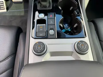 VW Touareg 3.0 R eHybrid 4M Pano ACC Soft Luft HuD