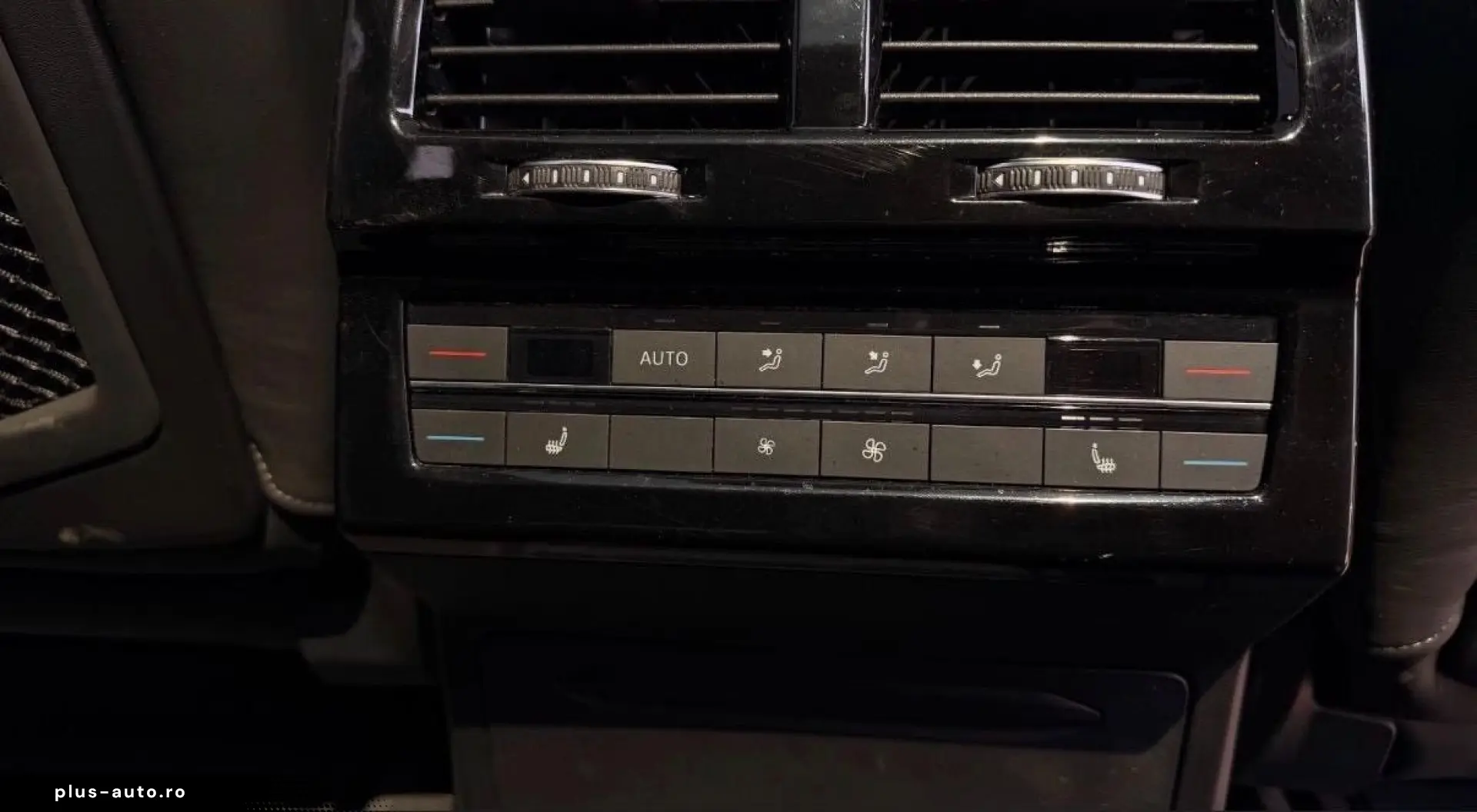 VW Touareg R eHybrid 4Motion Pano