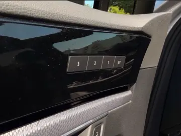 VW Touareg R eHybrid 4Motion Pano