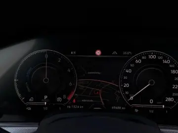 VW Touareg R eHybrid 4Motion Pano