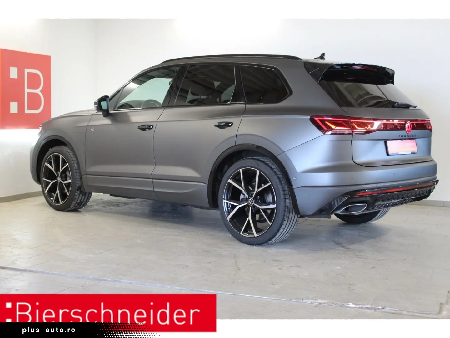 VW Touareg 3.0 TDI R-Line Black 22 MATT AHK PANO