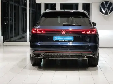 VW Touareg 3.0TDI R-Line Nachtsicht Pano 22
