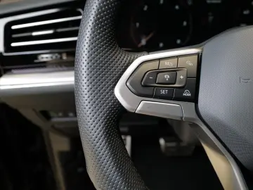 VW Touareg 3.0TDI R-Line Nachtsicht Pano 22
