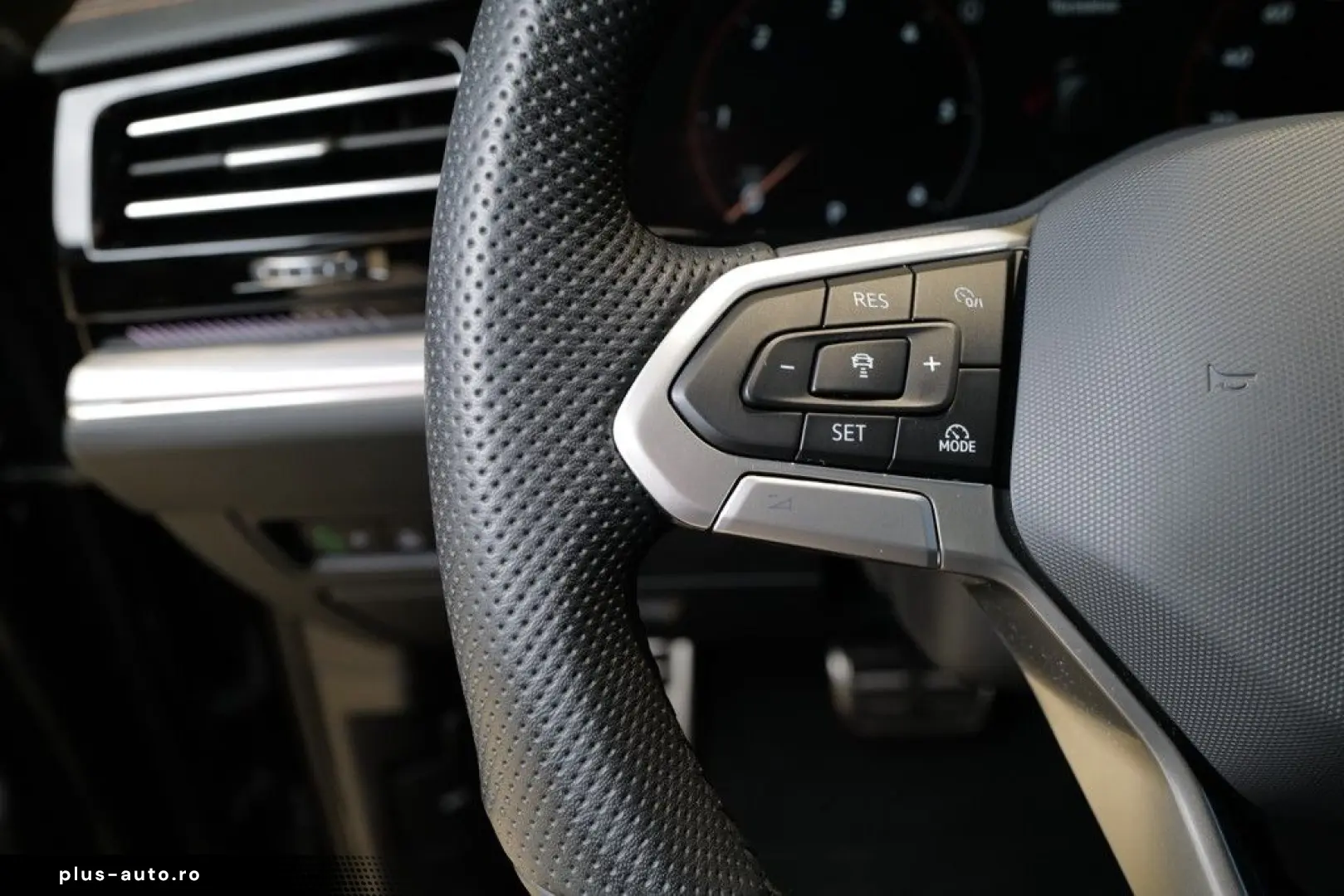 VW Touareg 3.0TDI R-Line Nachtsicht Pano 22