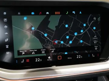 VW Touareg 3.0TDI R-Line Nachtsicht Pano 22