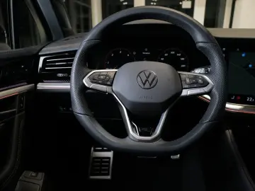 VW Touareg 3.0TDI R-Line Nachtsicht Pano 22