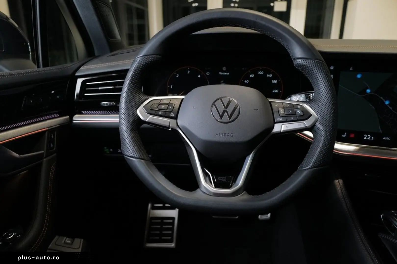 VW Touareg 3.0TDI R-Line Nachtsicht Pano 22