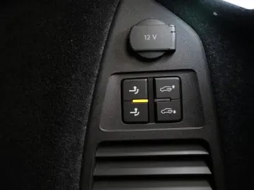 VW Touareg 3.0TDI R-Line Nachtsicht Pano 22