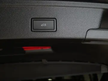 VW Touareg 3.0TDI R-Line Nachtsicht Pano 22