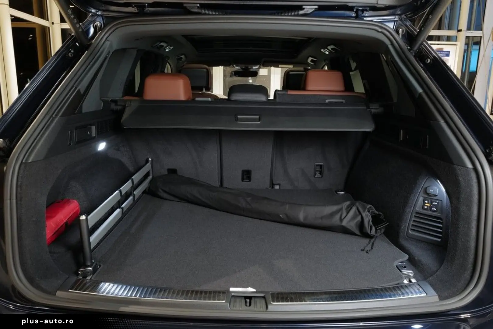 VW Touareg 3.0TDI R-Line Nachtsicht Pano 22
