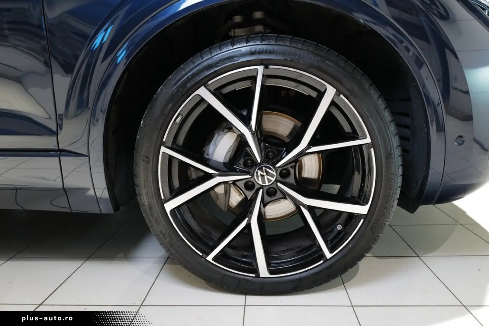 VW Touareg 3.0TDI R-Line Nachtsicht Pano 22