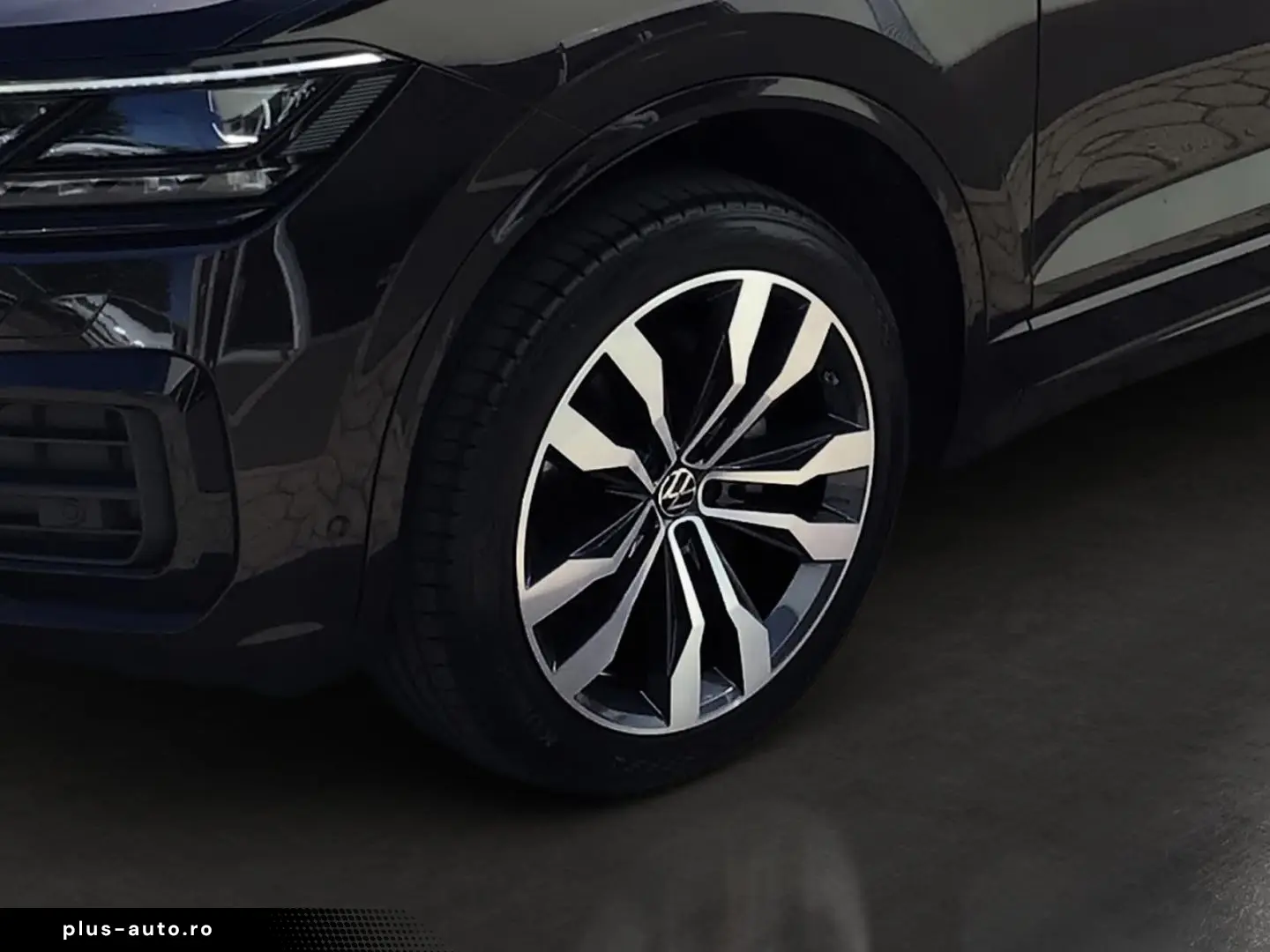 VW Touareg Elegance 4M BLACK MATRIX PANNO