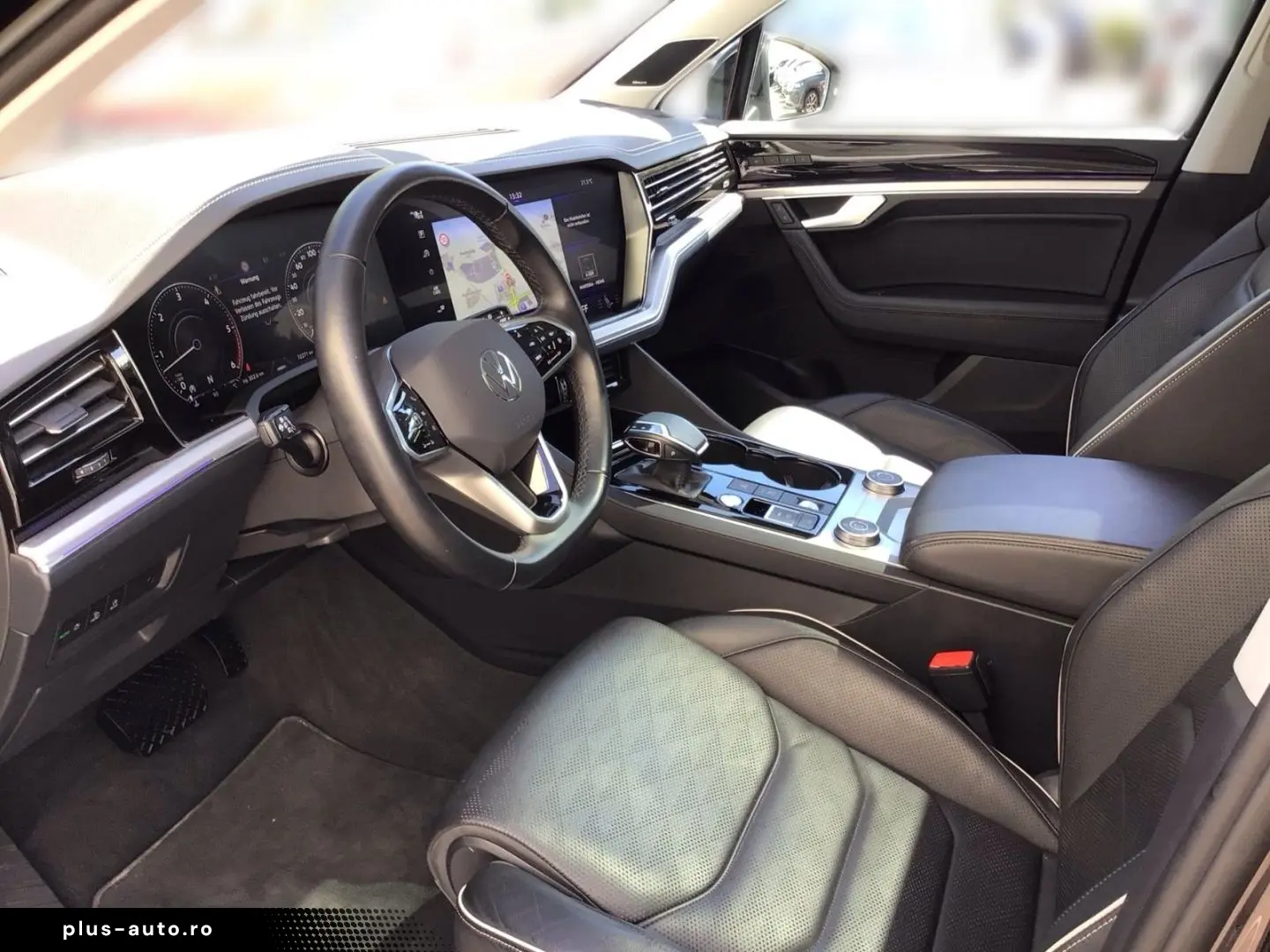VW Touareg Elegance 4M BLACK MATRIX PANNO