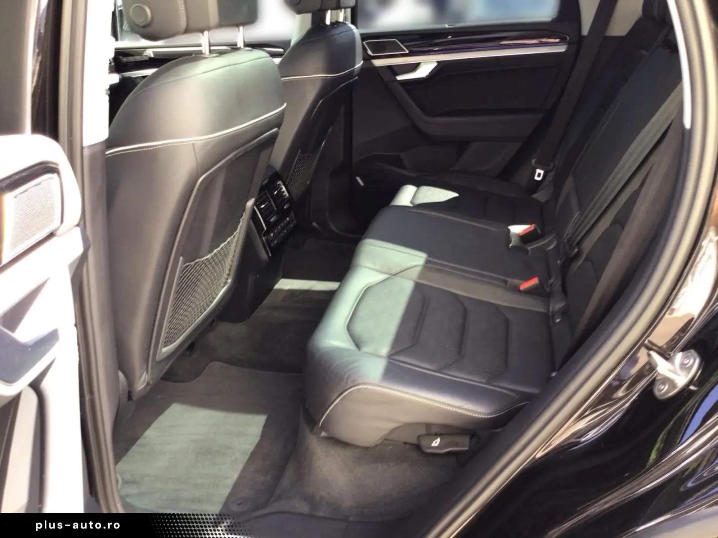 VW Touareg Elegance 4M BLACK MATRIX PANNO