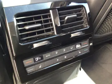 VW Touareg Elegance 4M BLACK MATRIX PANNO