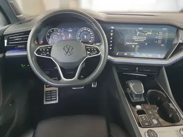 VW Touareg Edition R-Line  PANO LUFT 360
