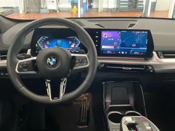 BMW X1 sDrive20d M Sport   HUD • H&K • ACC • AHK