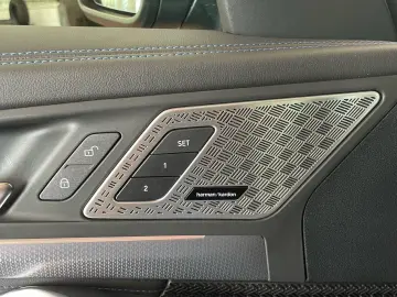BMW X1 sDrive20d M Sport   HUD • H&K • ACC • AHK