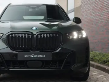BMW X5 xDrive50e M Sport Pro   Sky Lounge • Masaj