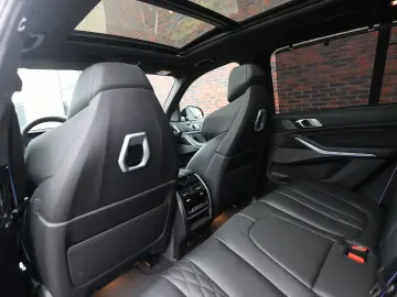 BMW X5 xDrive50e M Sport Pro   Sky Lounge • Masaj