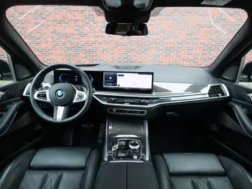 BMW X5 xDrive50e M Sport Pro   Sky Lounge • Masaj