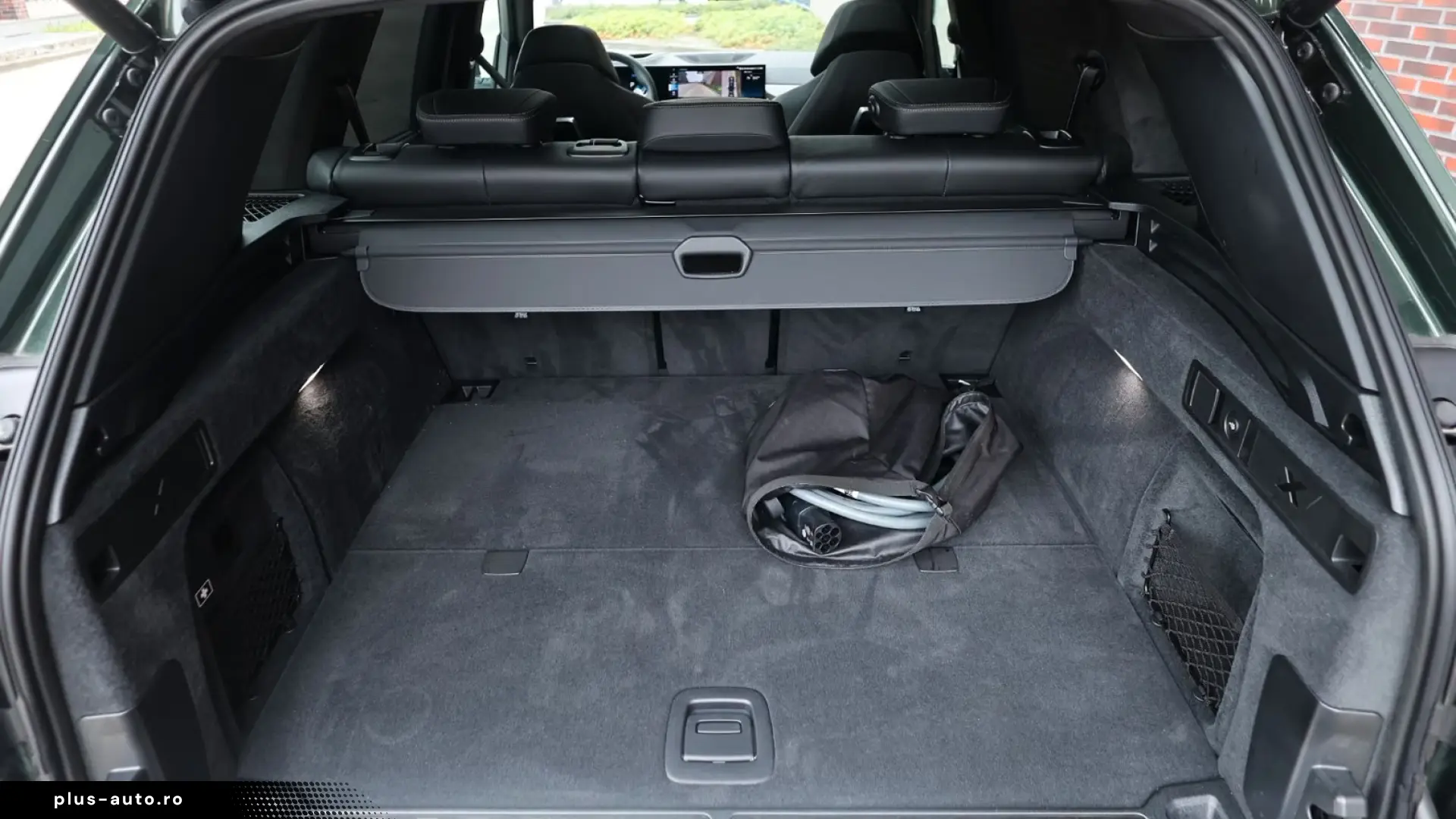 BMW X5 xDrive50e M Sport Pro   Sky Lounge • Masaj
