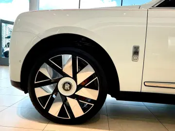 Rolls-Royce Cullinan 2026   Starlight