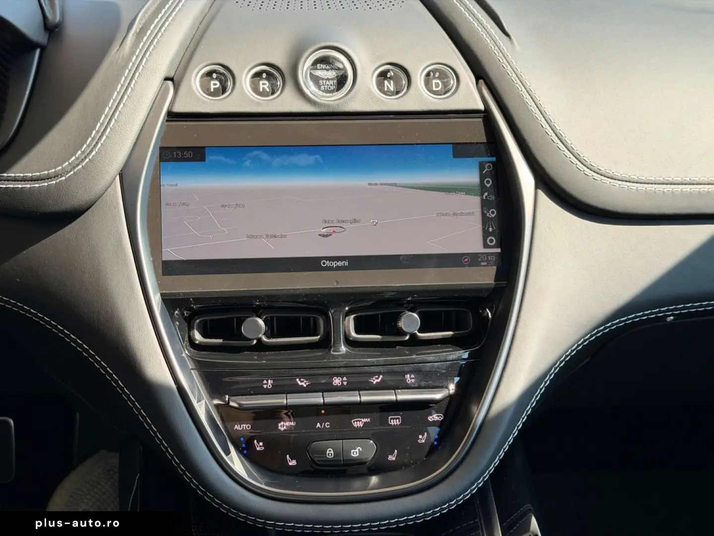 Aston-Martin Dbx