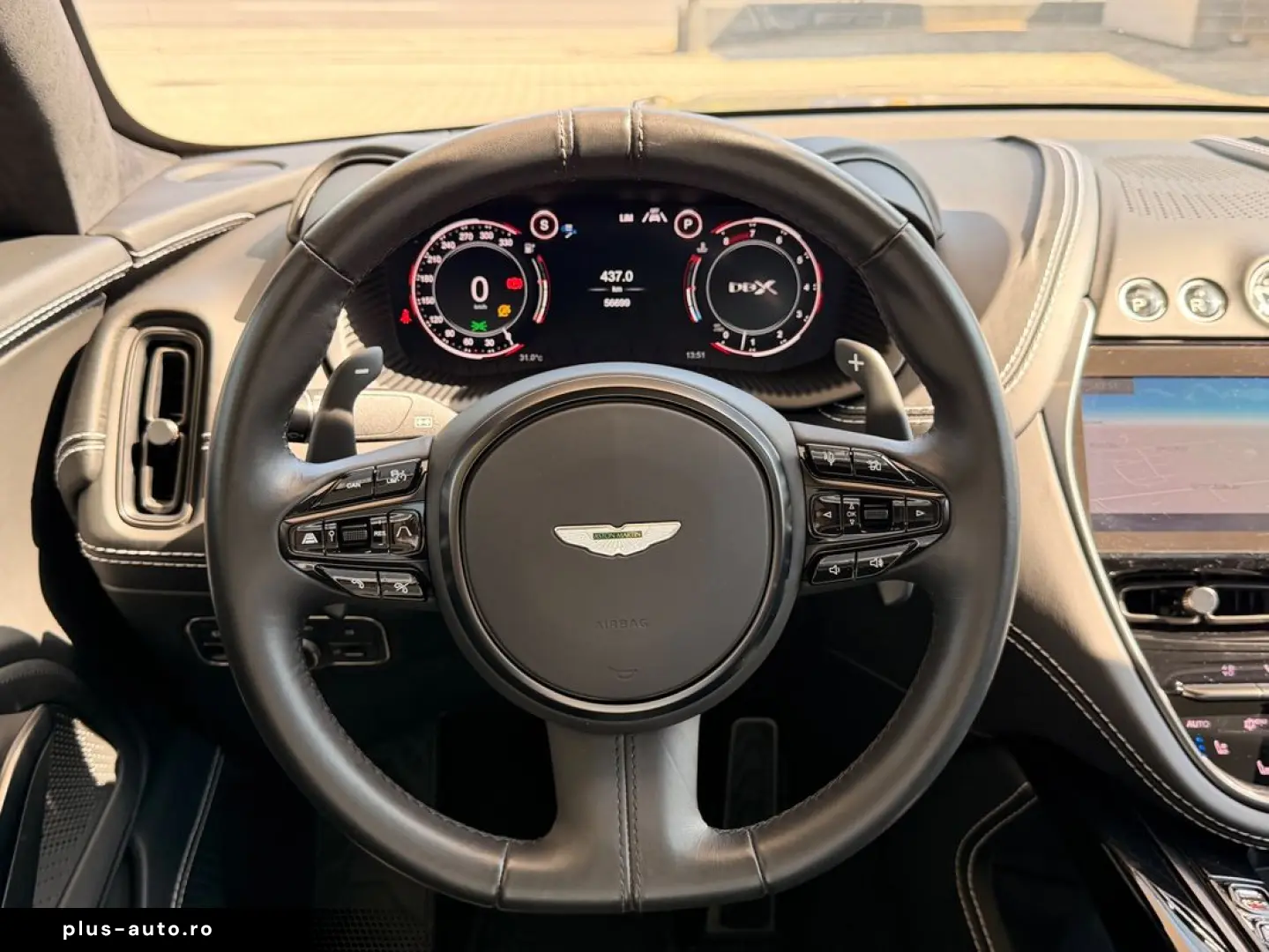 Aston-Martin Dbx