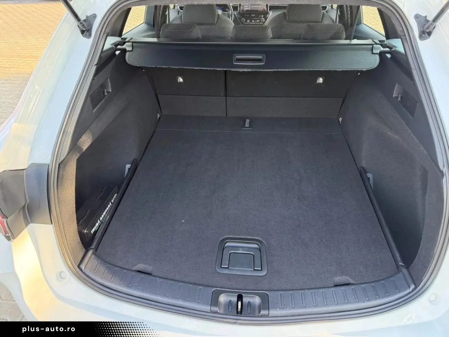 Toyota Corolla Touring Sports 1.8 Hybrid Dynamic Hsd E-CVT