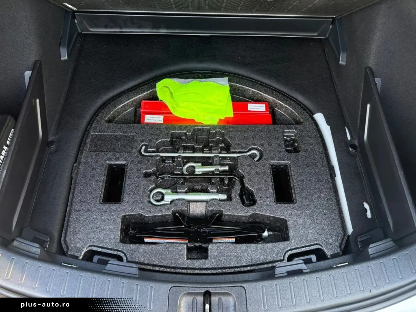 Toyota Corolla Touring Sports 1.8 Hybrid Dynamic Hsd E-CVT