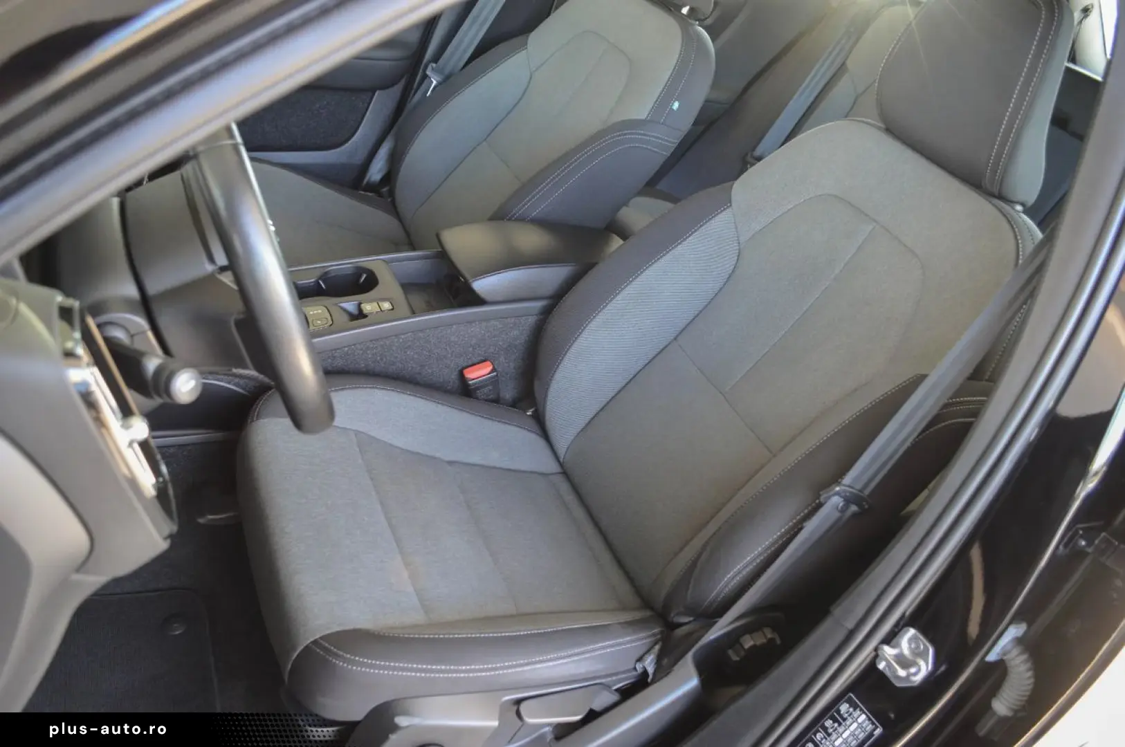 2021 Volvo XC-40 T4 Recharge Plug-in Hybrid    Rate Fixe   G