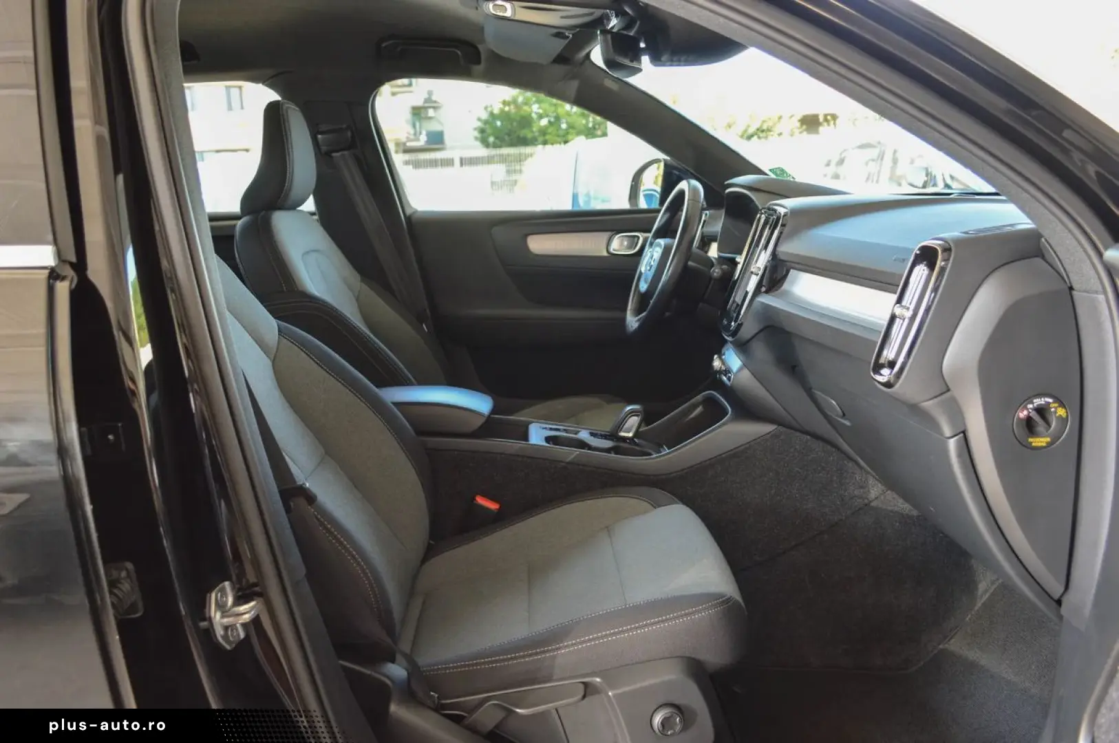 2021 Volvo XC-40 T4 Recharge Plug-in Hybrid    Rate Fixe   G
