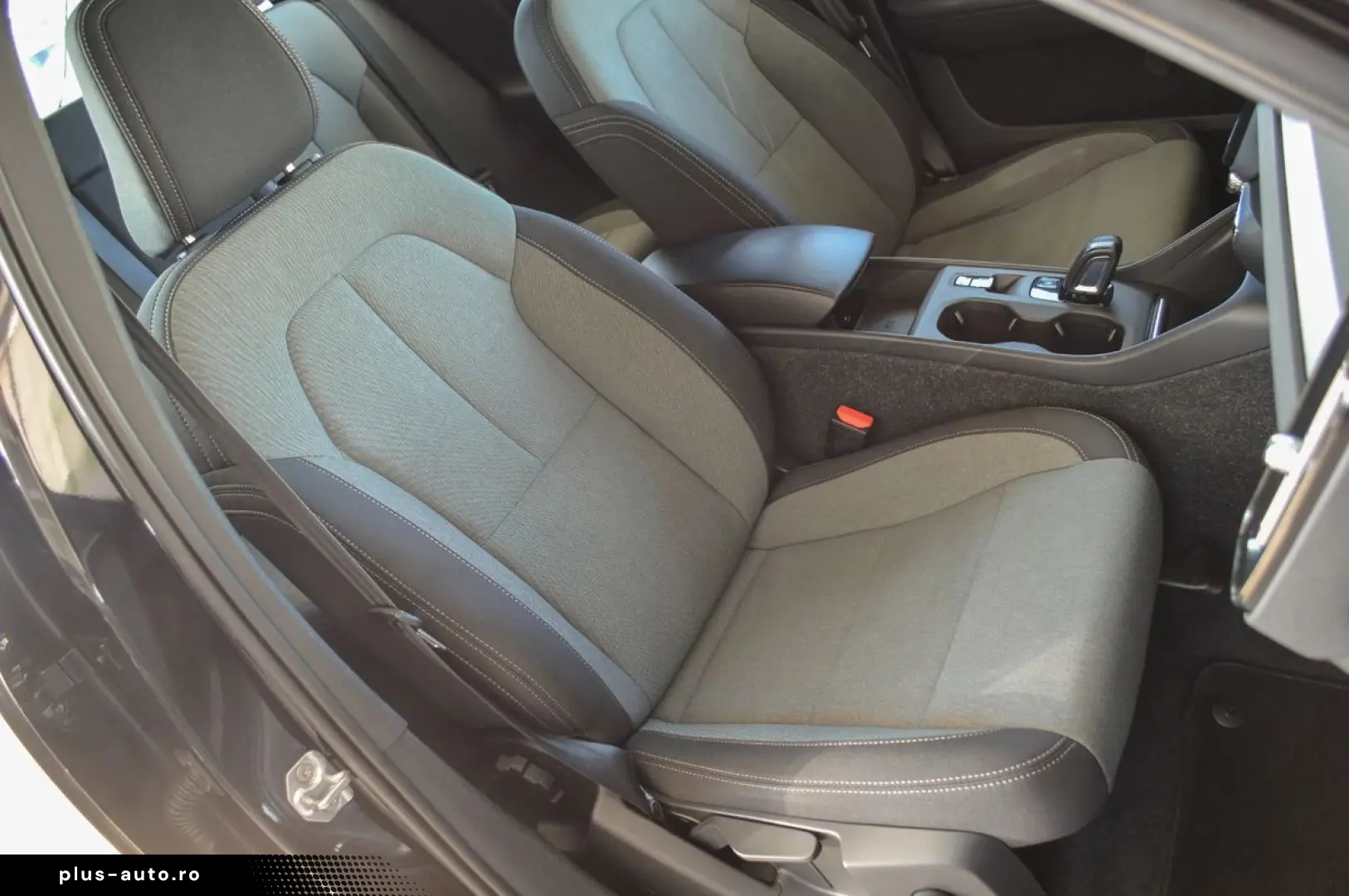 2021 Volvo XC-40 T4 Recharge Plug-in Hybrid    Rate Fixe   G