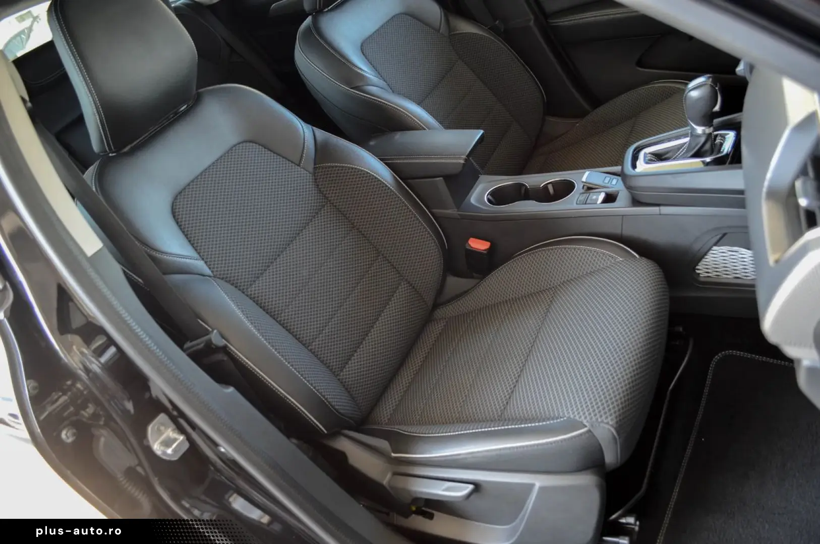 2022 Renault Arkana Hybrid E-TECH Full 145 E-TECH engineerd