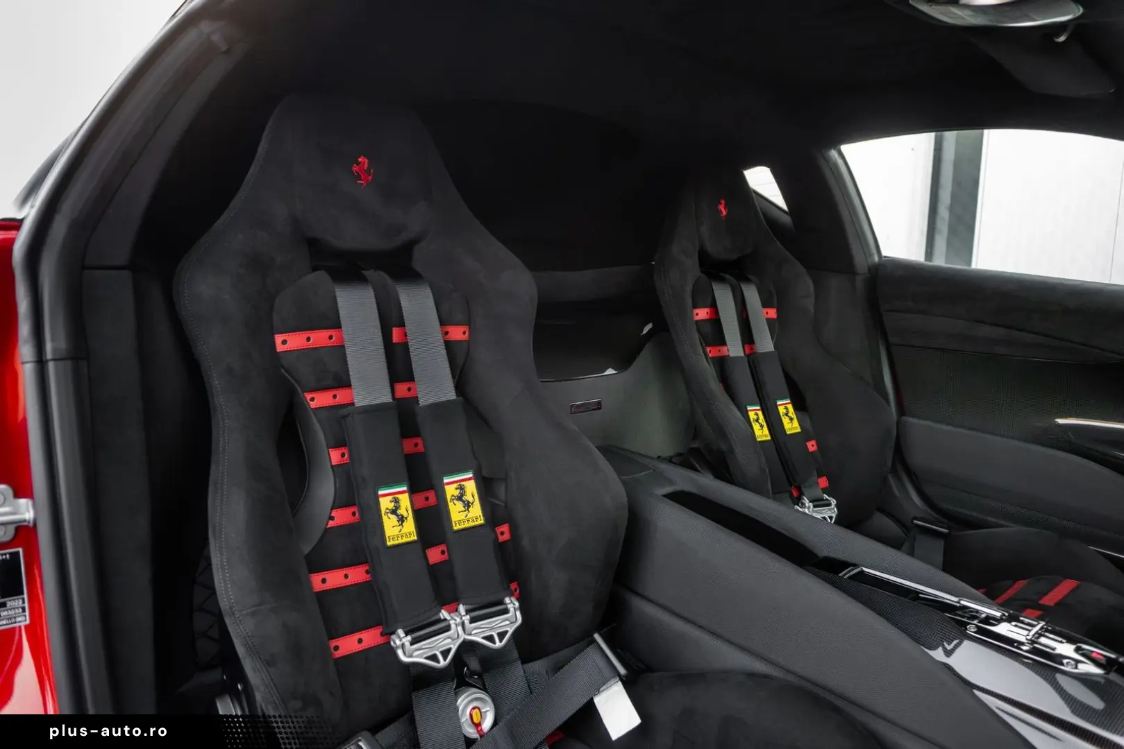 FERRARI 812 Competizione - Rosso Magma - Atelier - 1 of