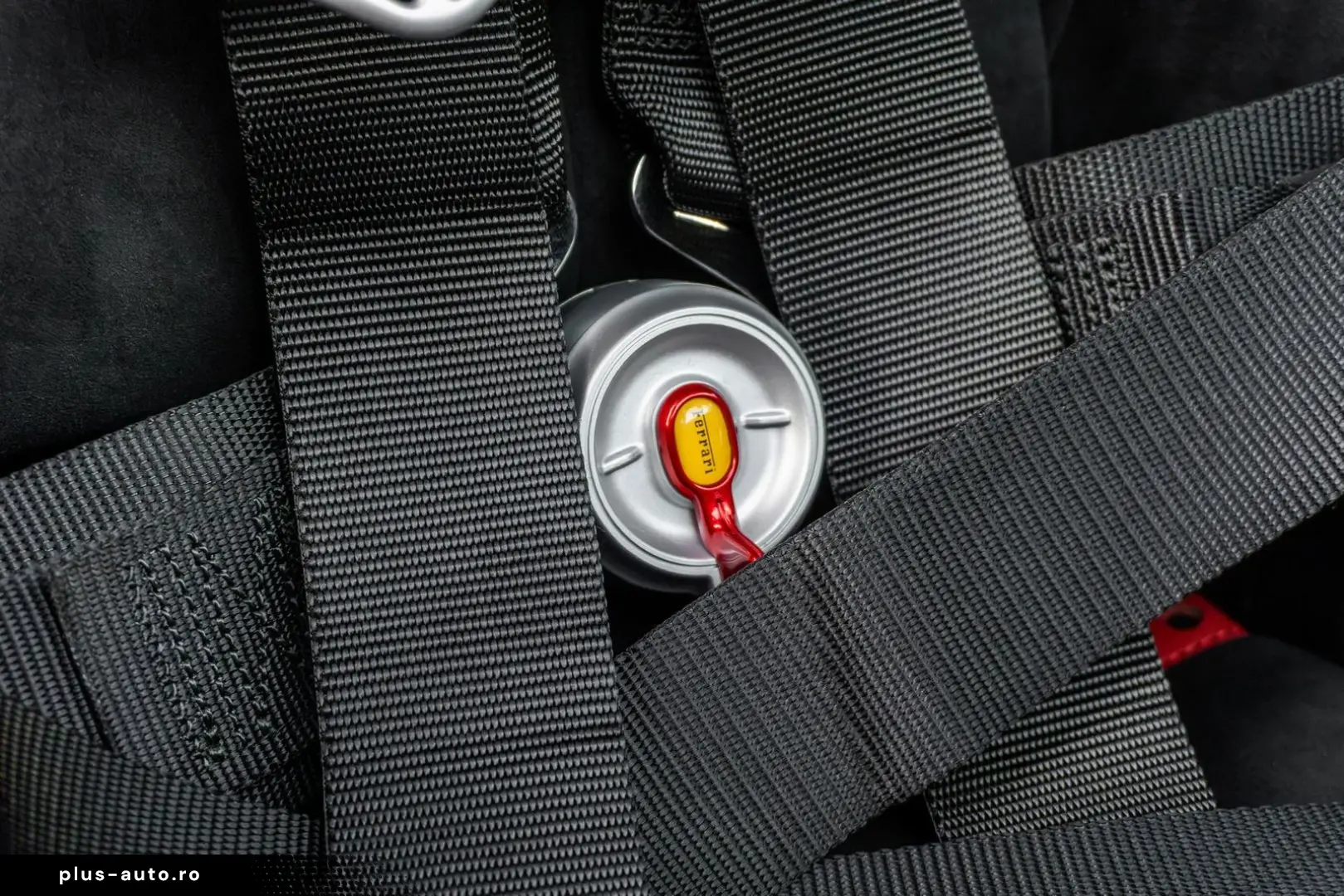 FERRARI 812 Competizione - Rosso Magma - Atelier - 1 of