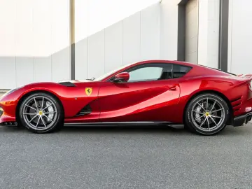FERRARI 812 Competizione - Rosso Magma - Atelier - 1 of