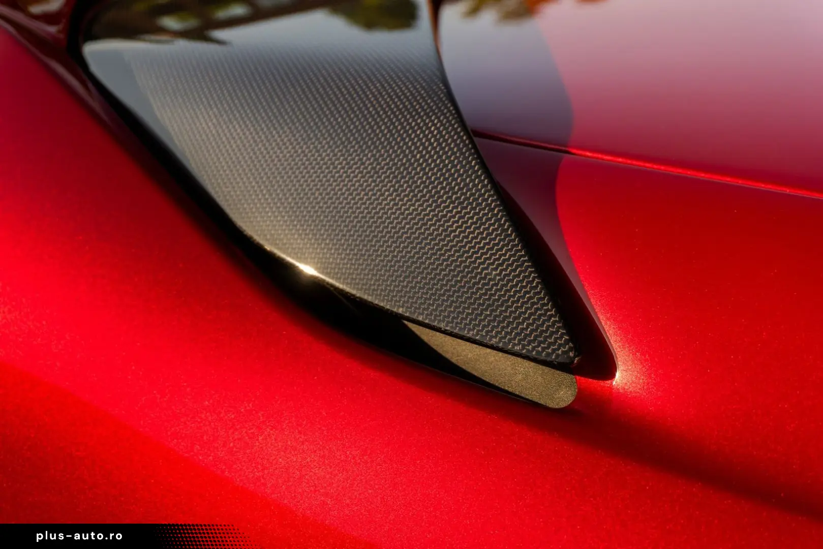 FERRARI 812 Competizione - Rosso Magma - Atelier - 1 of