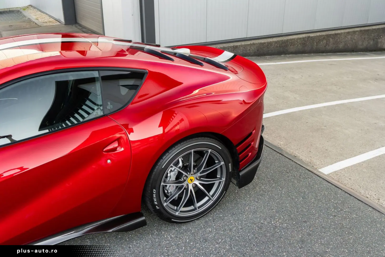 FERRARI 812 Competizione - Rosso Magma - Atelier - 1 of