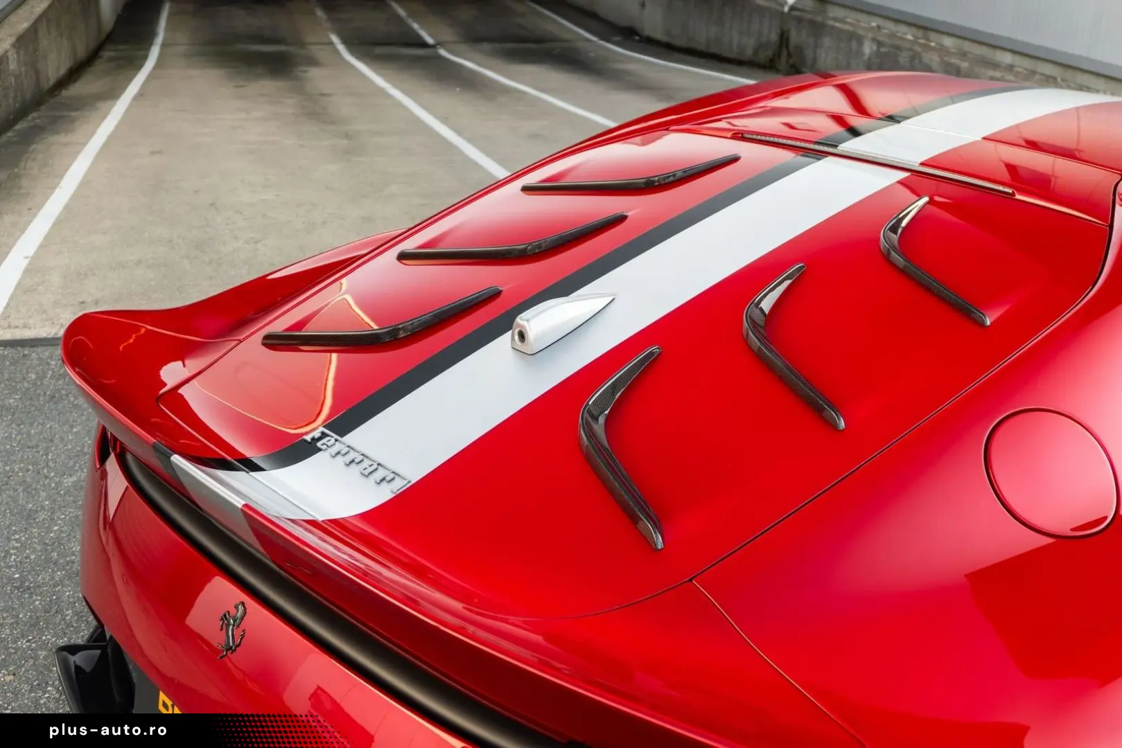 FERRARI 812 Competizione - Rosso Magma - Atelier - 1 of