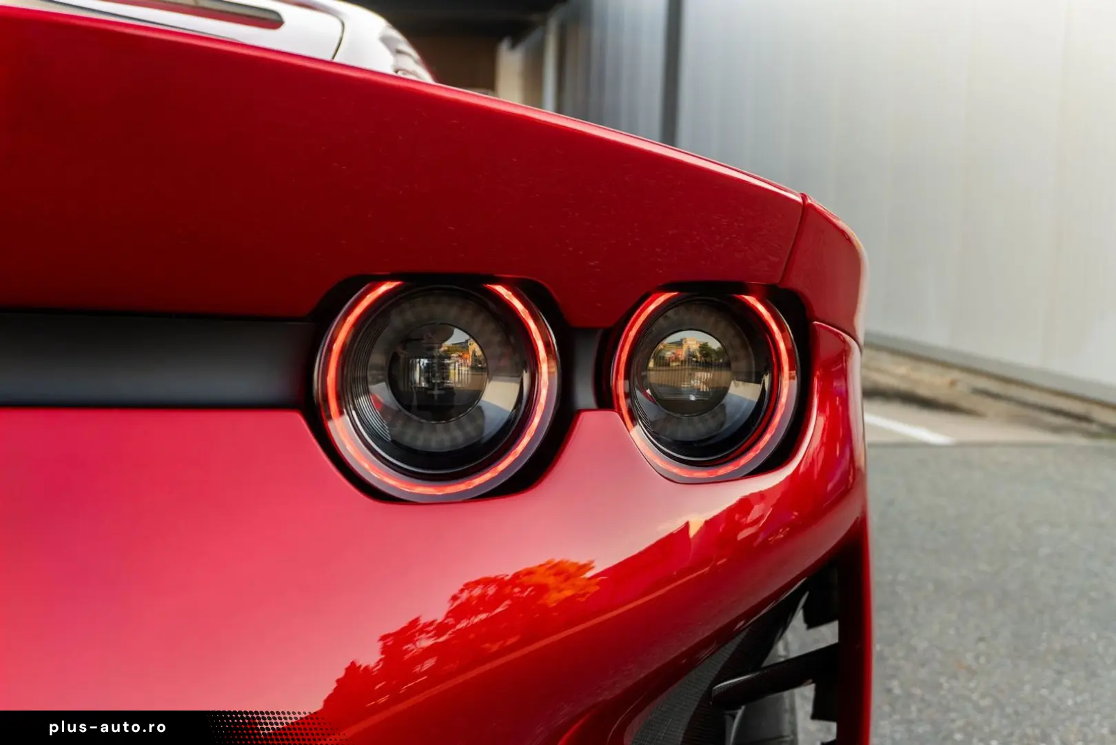 FERRARI 812 Competizione - Rosso Magma - Atelier - 1 of