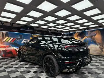 ANDERE Lamborghini Urus 4.0 SE (288)