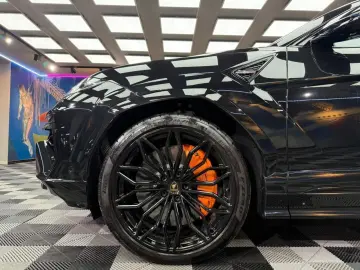 ANDERE Lamborghini Urus 4.0 SE (288)